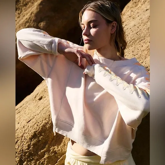 Free people movement feeling wavey intercept pullover - Picture 2 of 9